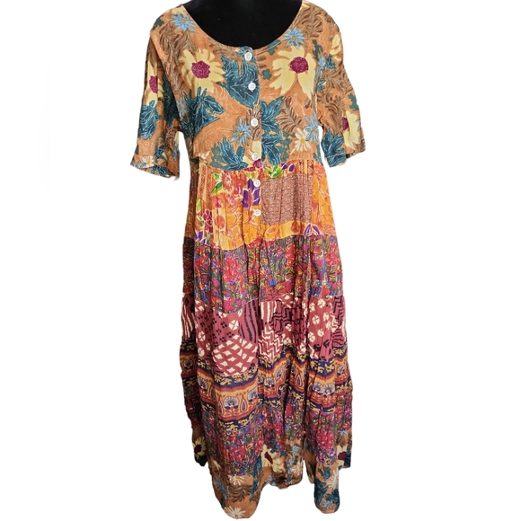 la cera Dresses & Skirts - Vintage floral patchwork buttondown midi dress